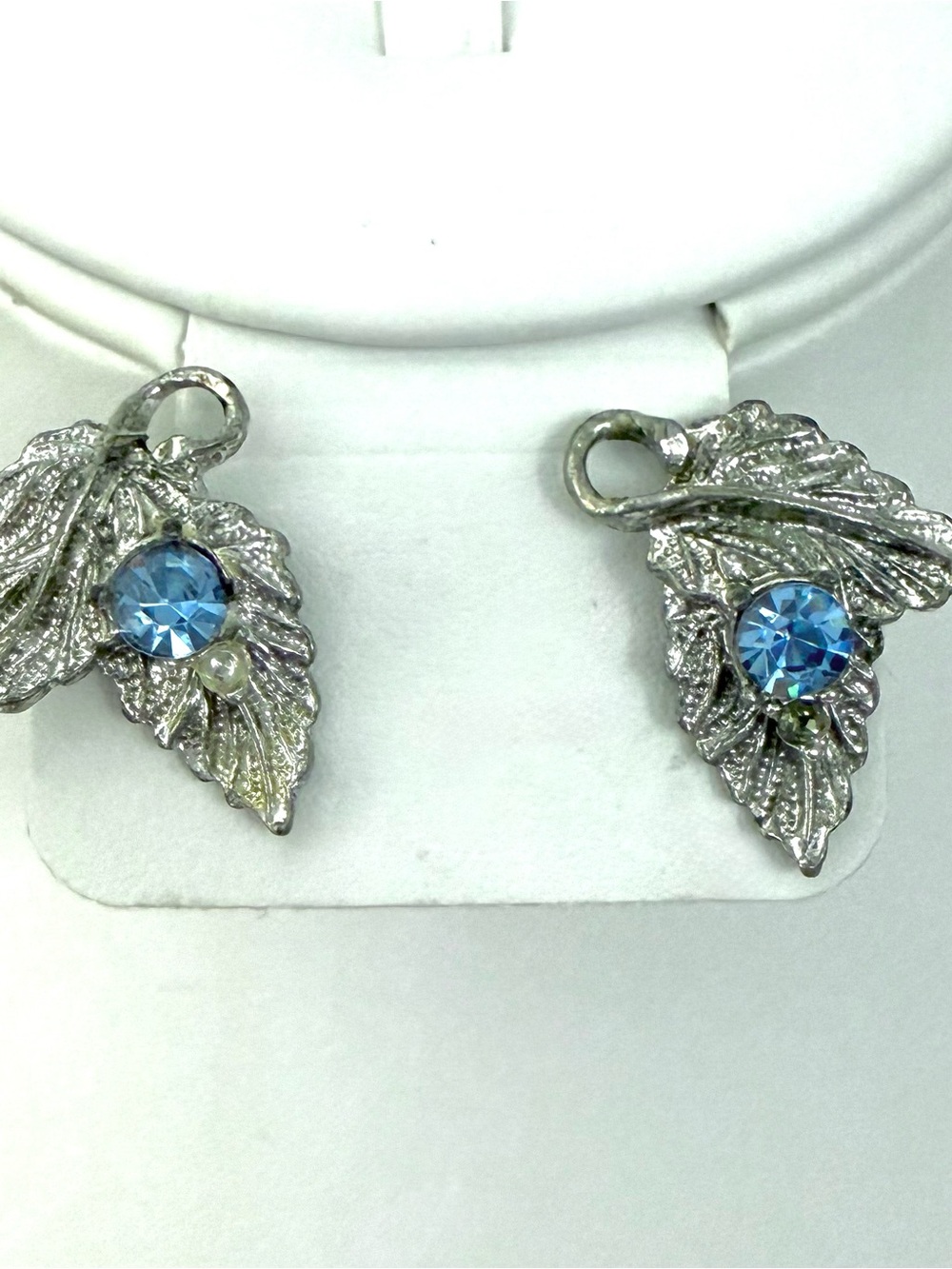 Vintage Silver Tone Leaf Clip On Earrings Blue Rhinestone